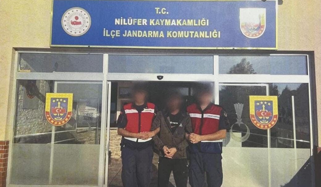 Bursa’da çeşitli suçlardan aranan 2 şahıs yakalandı