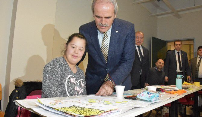 Gemlik Te Mavi Sergi Busmek Bursa Buyuksehir Belediyesi Sanat Ve Meslek Egitimi Kurslari