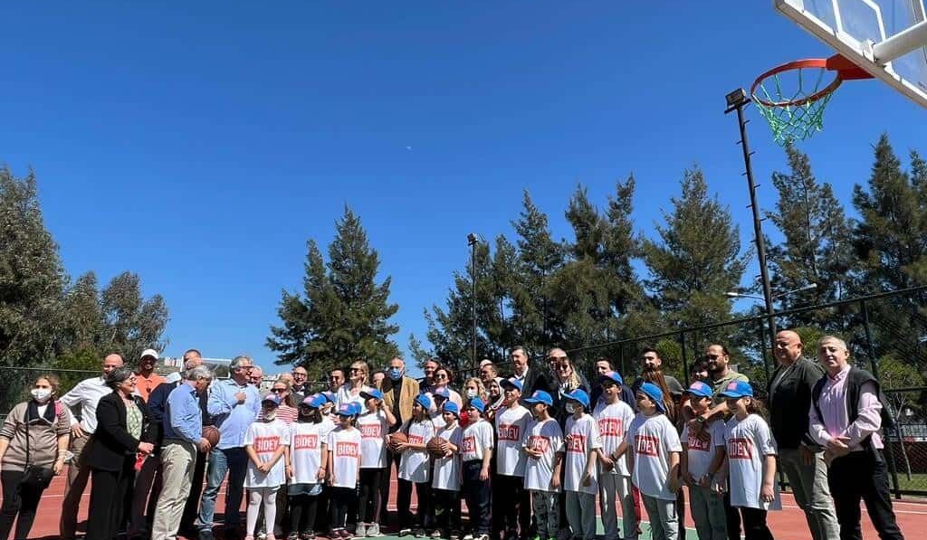BİDEV, İzmir’de yenilediği sahanın açılışını yaptı
