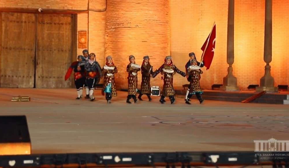 İnegöl Doğa Koleji Özbekistan'ı salladı!