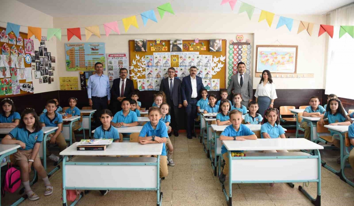 Başkan Yılmaz, karne alan tüm öğrencileri tebrik etti