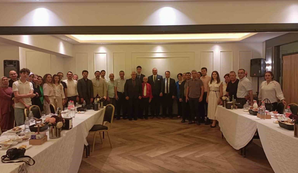 Başsavcı, avukatı heimlich manevrası ile kurtardı