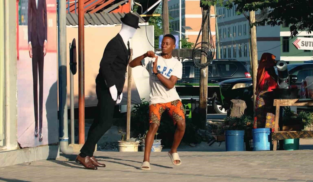  Bursalı cansız manken Afrikalıları korkuttu
