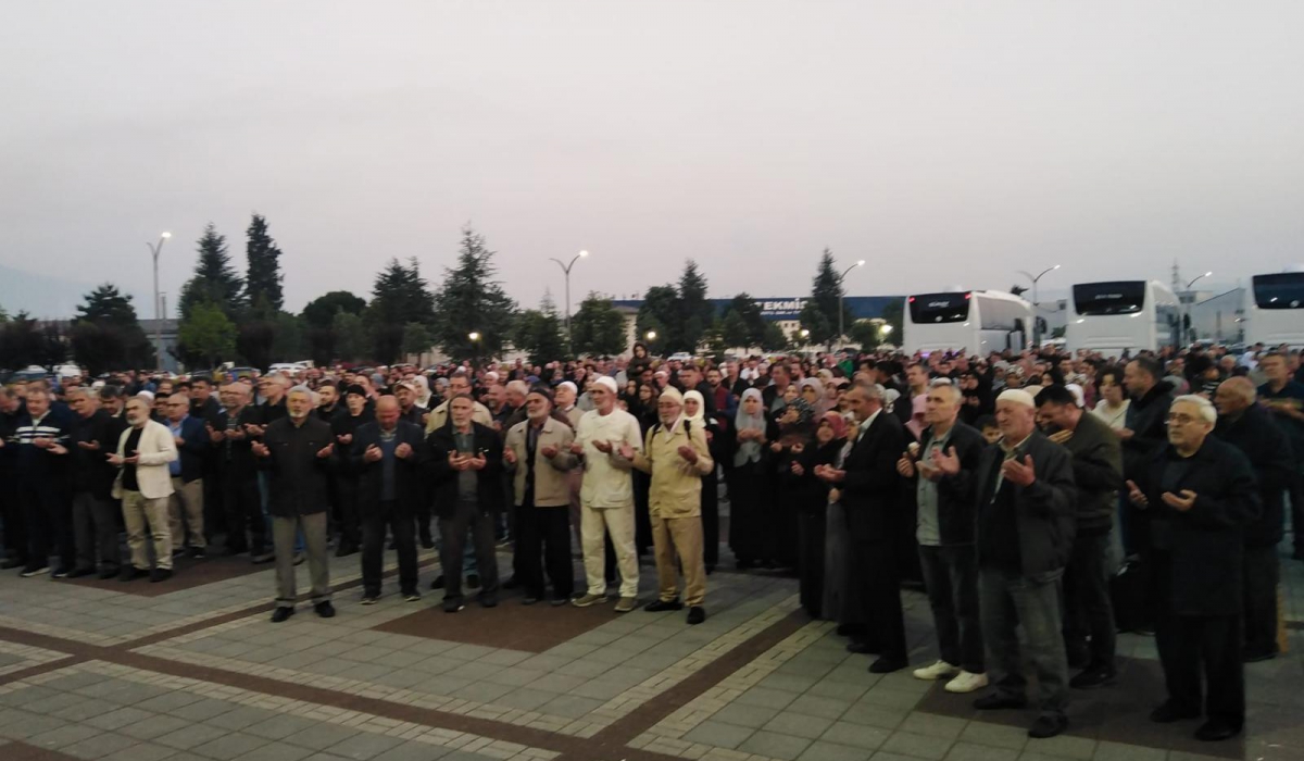 İnegöllü Hacı Adayları Kutsal Topraklara Uğurlandı