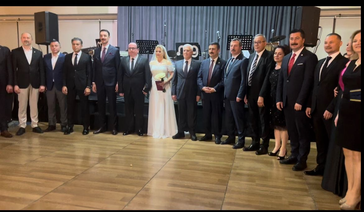 Podyum Davet’te görkemli düğün