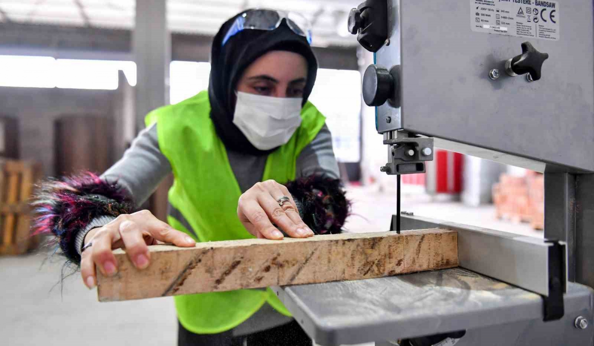 Mobilya Sektörü Ara Eleman Sıkıntısı Yaşıyor: Tehlike Çanları Çalıyor