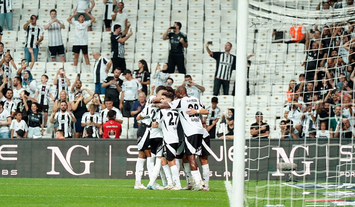 Beşiktaş-Ajax Maçı Ne Zaman? Siyah-Beyazlılar Avrupa'da İlk Sınavını Verecek!