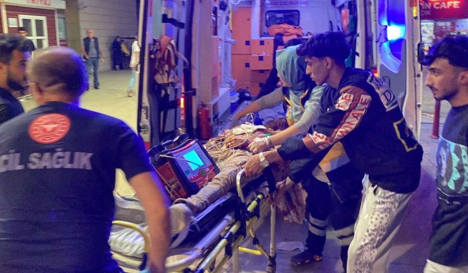 16 yaşındaki genç, 12 bıçak darbesi ile kavga ettiği genci öldürdü