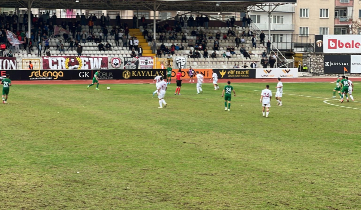 İnegölspor son dakikada yıkıldı! Büyük fırsatı tepti