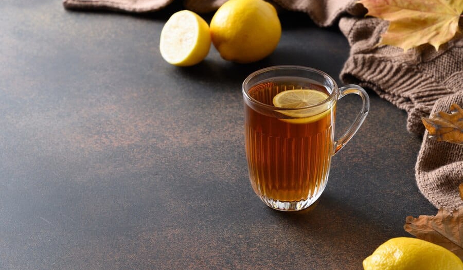 Çaya Limon Sıkarken Dikkat: Faydaları Kadar Zararları da Var!