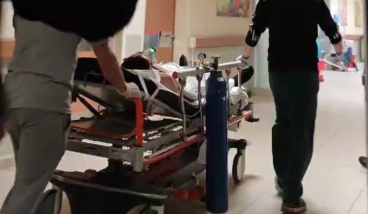 Araba içinde silahla vurulmuş halde bulundu