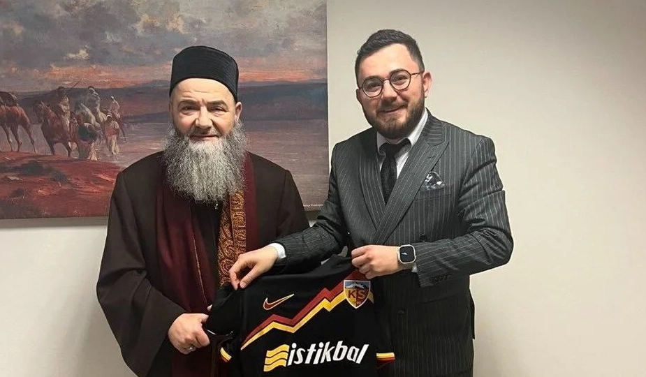 Cübbeli Ahmet Hoca Kayseri’de Hastaneye Kaldırıldı