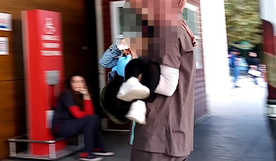 İnegöl'de Yürüyen Merdiven Faciası: 4 Yaşındaki Çocuk Yaralandı
