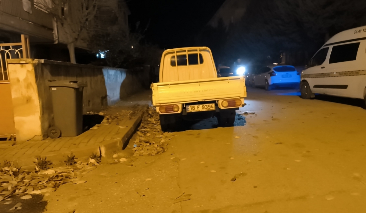 Kemalpaşa’da Trafik Kazasında Polis Memuru Yaralandı, Sürücü Kaçtı