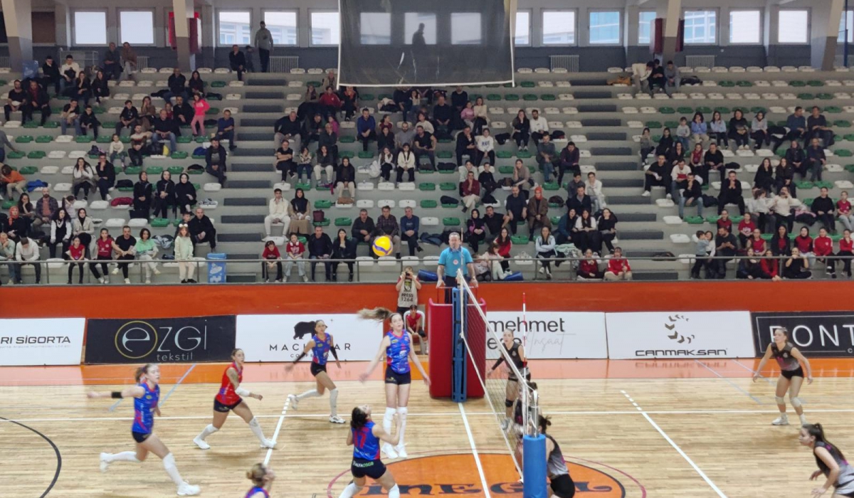 Mehmet Ege Orhaniye Voleybol'dan 6'da 6 geldi