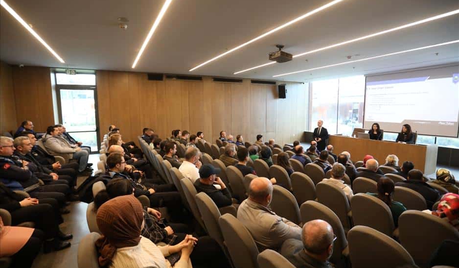İnegöl Belediyesi'nde tüm personele o eğitim veriliyor!