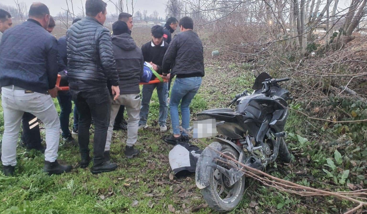 İnegöl’de direksiyon hakimiyetini kaybeden sürücü tarlaya uçtu