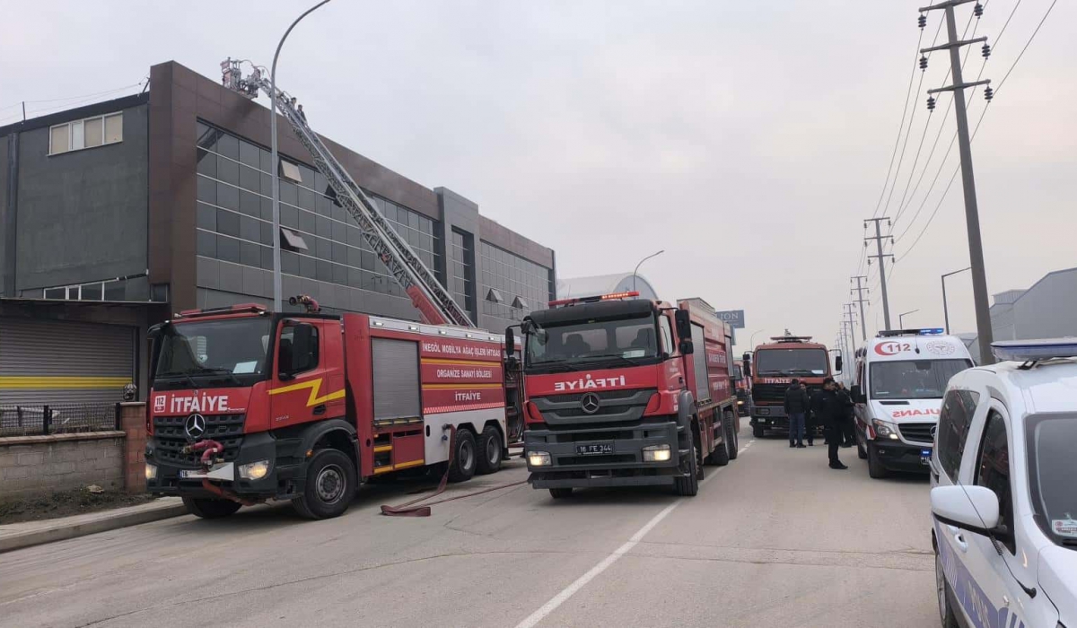 İnegöl'de fabrika yangını!