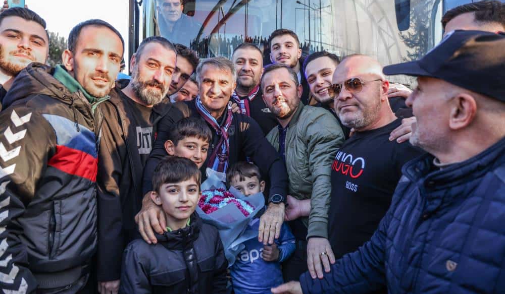 Trabzonspor, Samsunspor Maçı İçin Samsun’a Hareket Etti