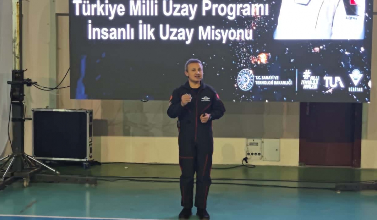 Türkiye’nin İlk Astronotu İnegöl’de Uzay Projelerini Anlattı