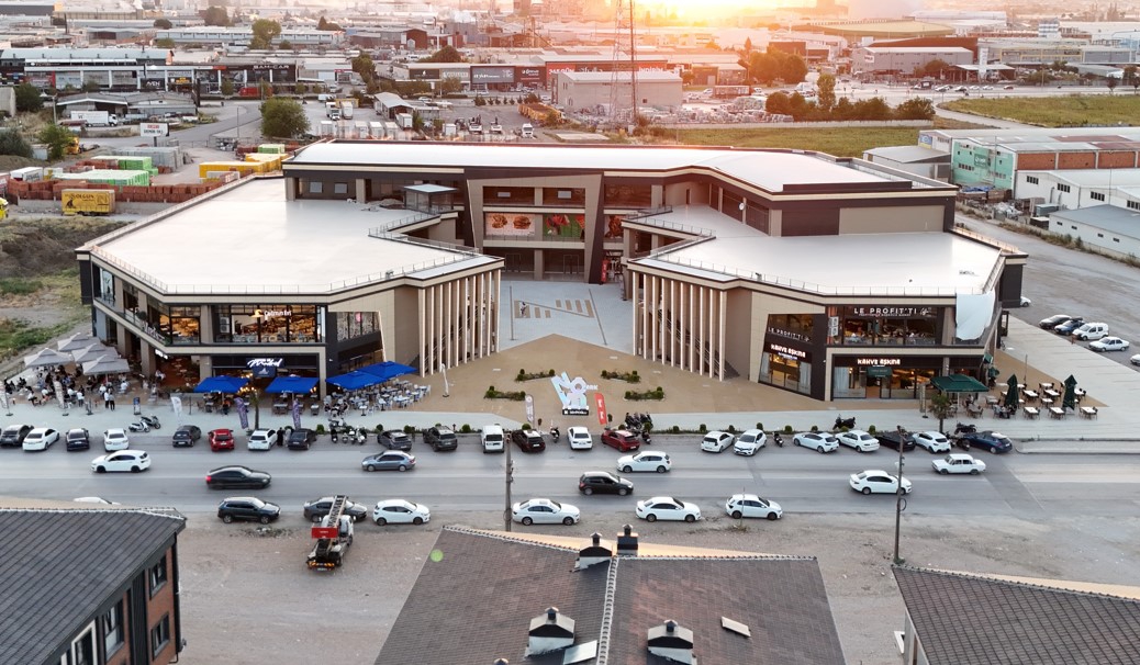 23 Nisan Coşkusu Novapark AVM’de Miniklerle Buluşuyor