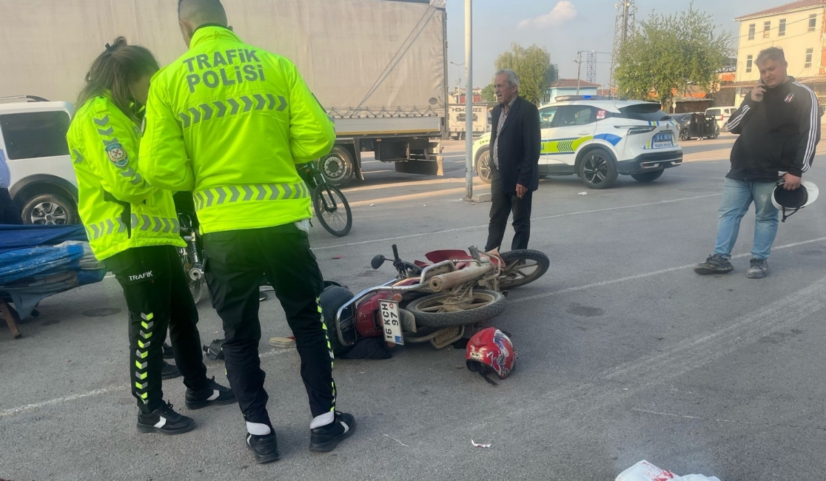 İnegöl'de Motosiklet Kazası: 2 Sürücü Yaralandı