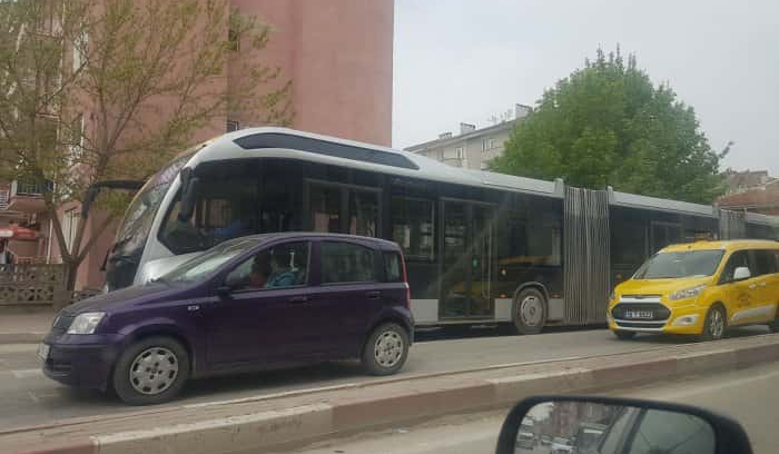 İnegöl’de Tramvay Yerine Metrobüs Sistemi Kuruluyor