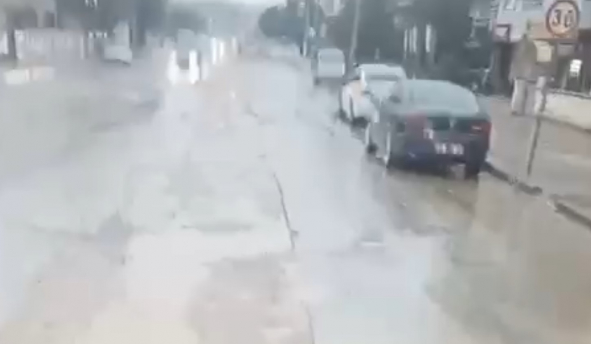İnegöl'de zorlu yolculuğu böyle kayıt altına aldı