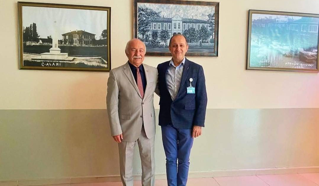 İnegöl’ün Sevilen Doktoru Turgut Kavaklı Hayatını Kaybetti