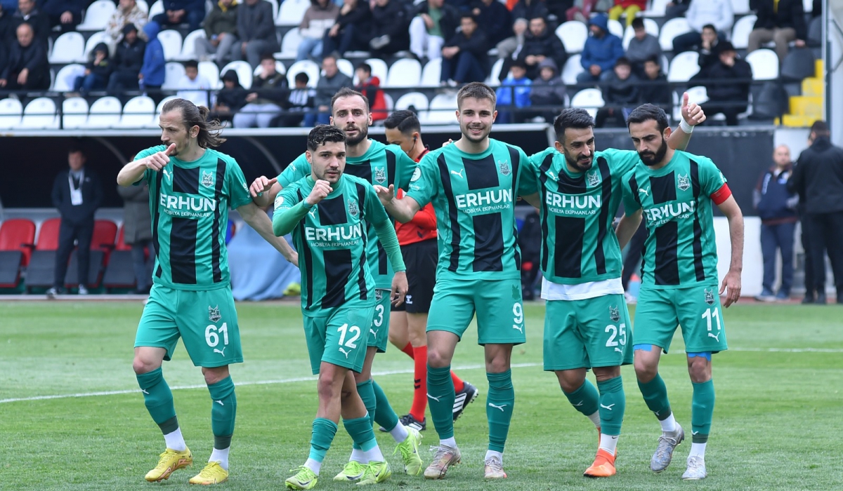 Kafkasspor Ankara'da tarih yazdı