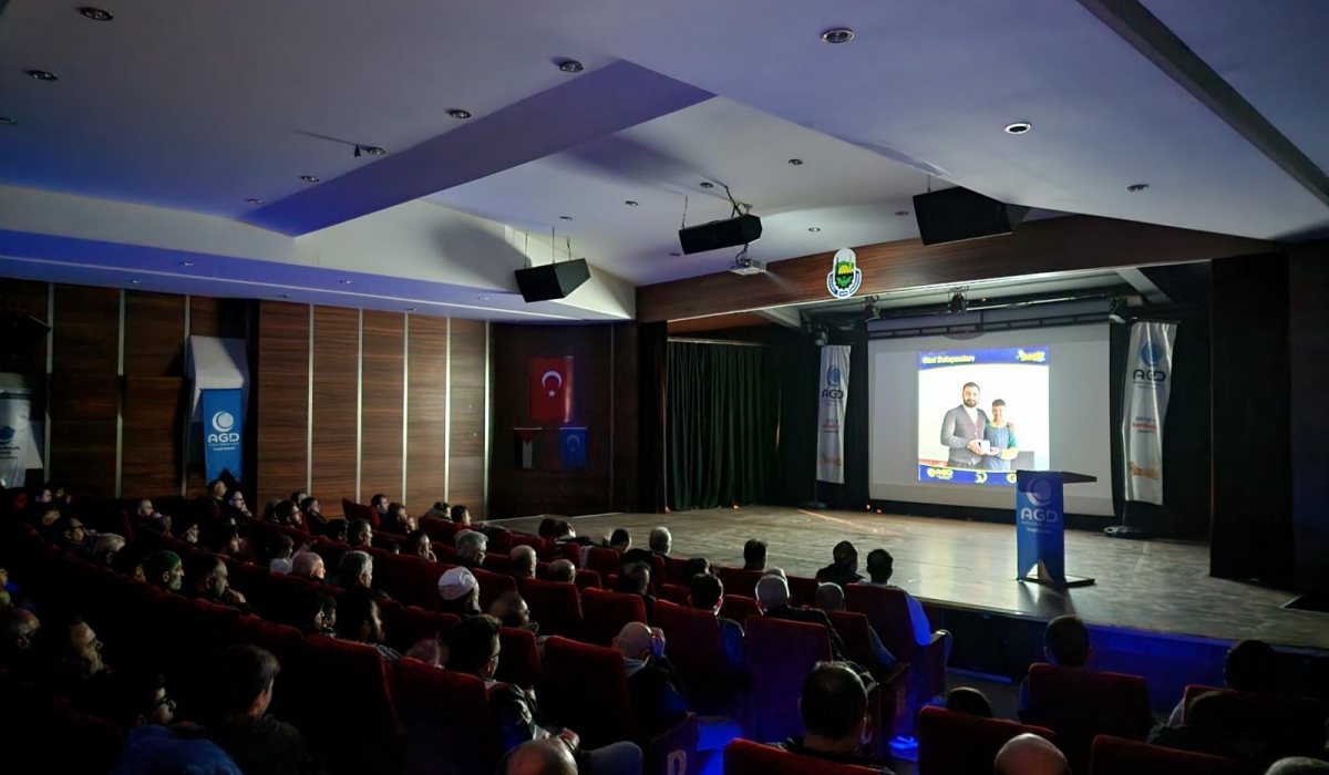 Şehitler Gecesi’nde Duygusal Anlar Yaşandı