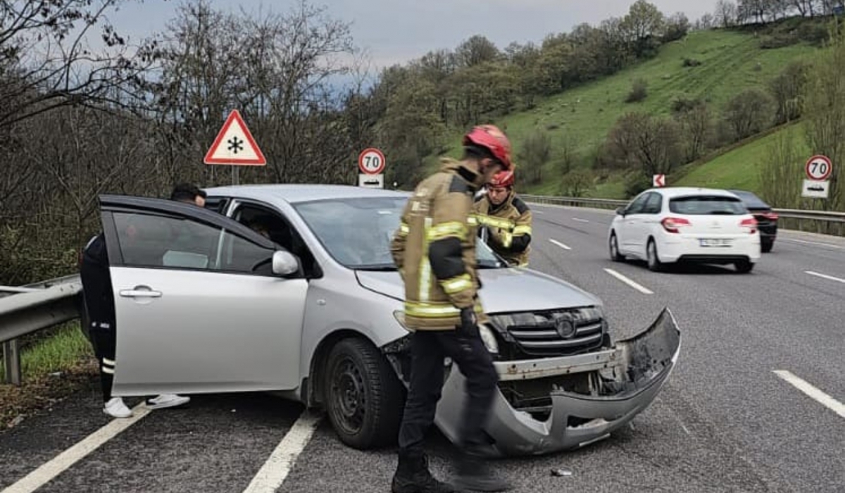  Zincirleme Trafik Kazası: 3 Yaralı
