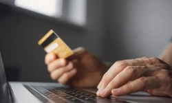 İnegöl'de bir mobilyacı onlarca vatandaşı dolandırdı!