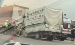 İnegöllü sürücü feci kazada kabine sıkıştı!