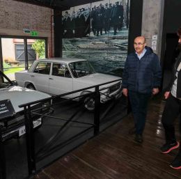 Vali Demirtaş, Anadolu arabalarına hayran kaldı
