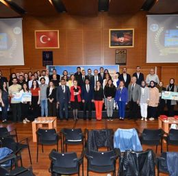Mustafakemalpaşa Belediyesi ’Çevre’ ödüle layık görüldü