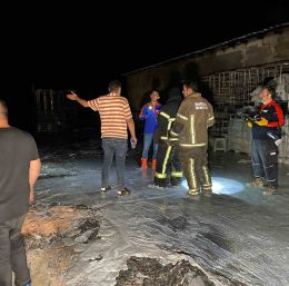 Bursa’da boya fabrikasındaki yangın söndürüldü, 3 kişi kimyasaldan etkilendi
