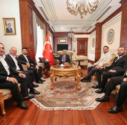Bursaspor yönetimi, Bursa Valisi Mahmut Demirtaş’ı ziyaret etti