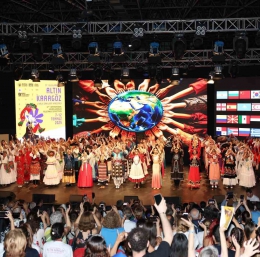 Altın Karagöz Halk Dansları heyecanı Bursa’yı sardı