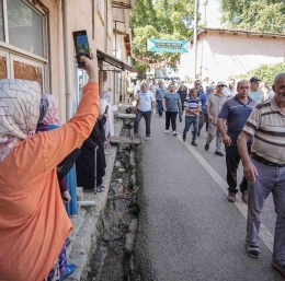 Mahalle 1 günlüğüne kadınlara emanet edildi