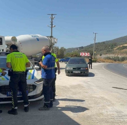 Gemlik Kumla-Armutlu yolunda radarlı denetim