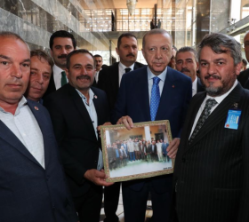 İnegöllü heyetten Erdoğan'ı duygulandıran fotoğraf