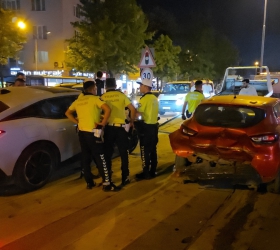 Zincirleme Trafik Kazası: Yaralılar Hastaneye Kaldırıldı