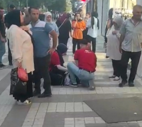 İnegöl’de depremden korkan çalışan sokak ortasında bayıldı