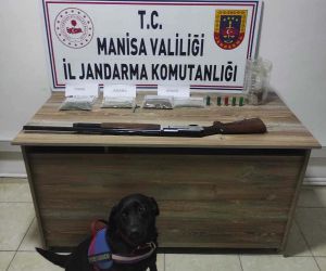 Evde saklanan uyuşturucuyu narkotik köpeği ’Arya’ buldu