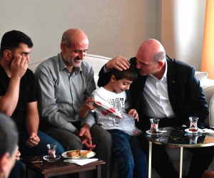 Bakan Soylu, Diyarbakır’da Yasin Börü’nün ailesiyle bir araya geldi