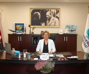 Vekil Başkan Fatma Sibel Salı Karabacakoğlu vatandaşları dinledi