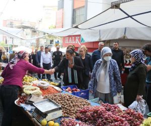 Başkan Çerçioğlu Salı pazarında vatandaşlarla buluştu