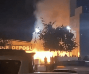 İnegöl'de Yeni Açılan Markette Yangın Çıktı