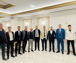  İnegöl Bosna Hersek Türkleri Kültür ve Yardımlaşma Derneği Başkanı Fikret Doyan, Bosna Hersek Cumhuriyeti'nin ilk Cumhurbaşkanı Aliya İzzetbegoviç'in 20. ölüm yıldönümü dolayısıyla bir mesaj yayınladı.